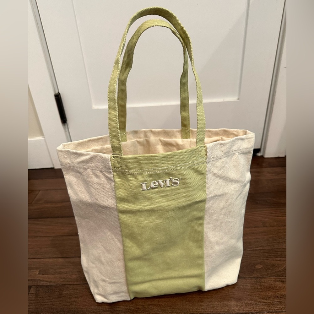 Levi Canvas Tote